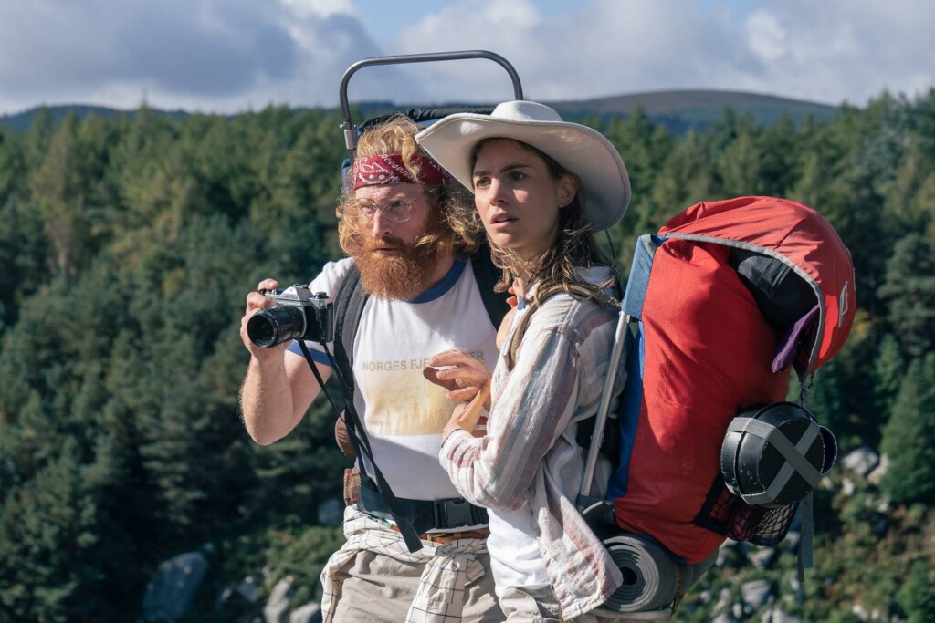 Kristofer Hivju som norsk turist og Hannah Hoekstra som kjæresten.